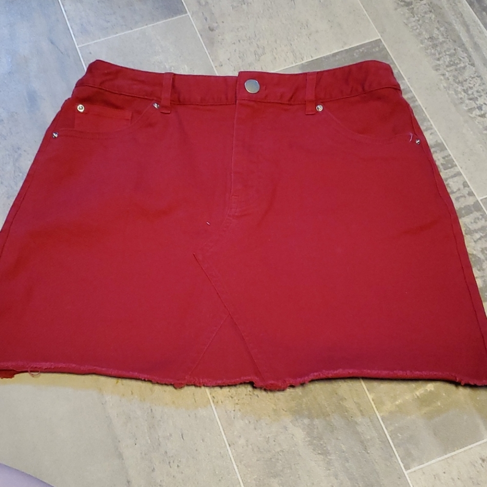 F21 Raw Hem Dark Red Mini Denim Skirt - Picture 1 of 6